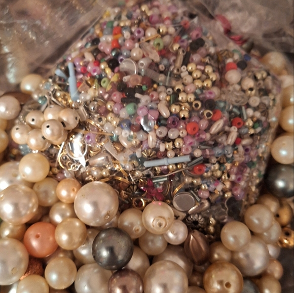 unbranded Jewelry - BEAD Lovers Wanted!  3.5  lbs of Vintage to Now MOSTLY BEADS - Make Jewelry!